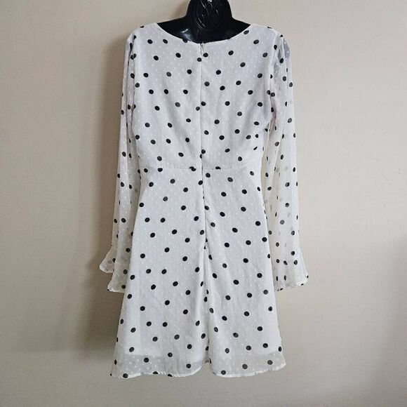 Le Lis Polka Dot Dress - Picture 6 of 8